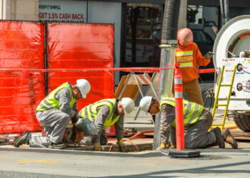 Aumento en los salarios de los trabajadores aviva preocupaciones sobre inflación persistente
