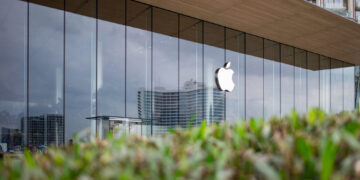 Apple experimenta notable aumento en el valor de sus acciones:  ¿Cuál es la razón?
