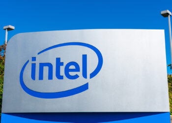 Intel se tambalea en bolsa tras pronóstico pesimista para próximo trimestre