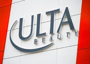 Desaceleración en la demanda de productos de belleza afecta a Ulta Beauty y al sector minorista