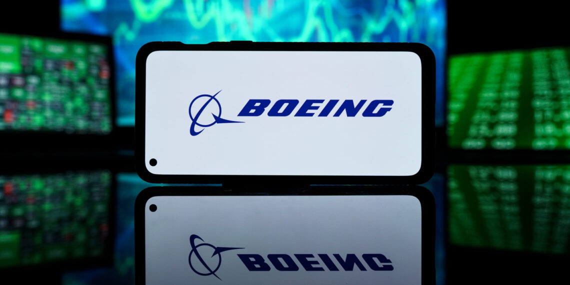 Director ejecutivo de Boeing recibió millonarias compensaciones durante 2023