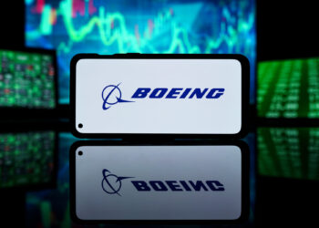Director ejecutivo de Boeing recibió millonarias compensaciones durante 2023