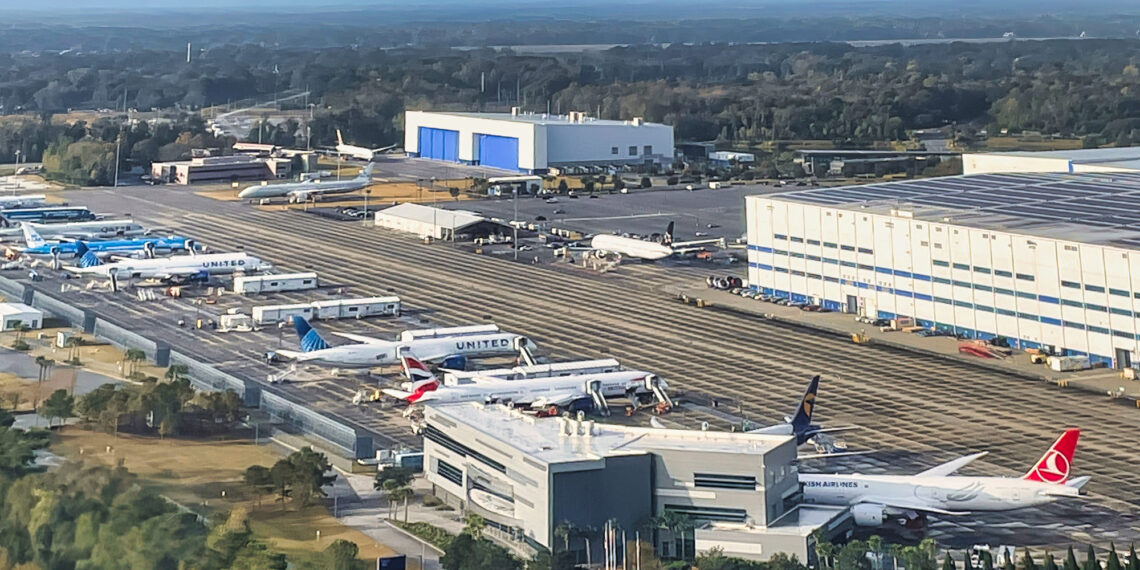 Boeing informa un trimestre mejor de lo esperado, en medio de la crisis del 737 Max