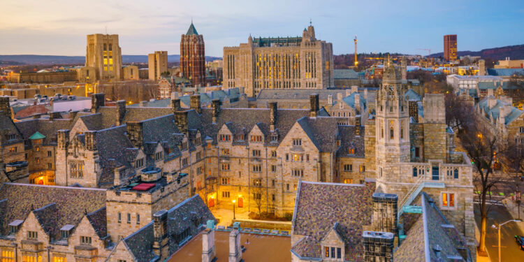 Yale nombra a su primera presidenta permanente en 323 Años