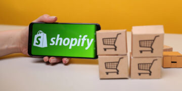 Las acciones de Shopify caen un 18%: ¿Cuál es la razón?