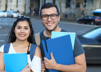 Percepción sobre el valor de la educación universitaria y los préstamos estudiantiles en Estados Unidos