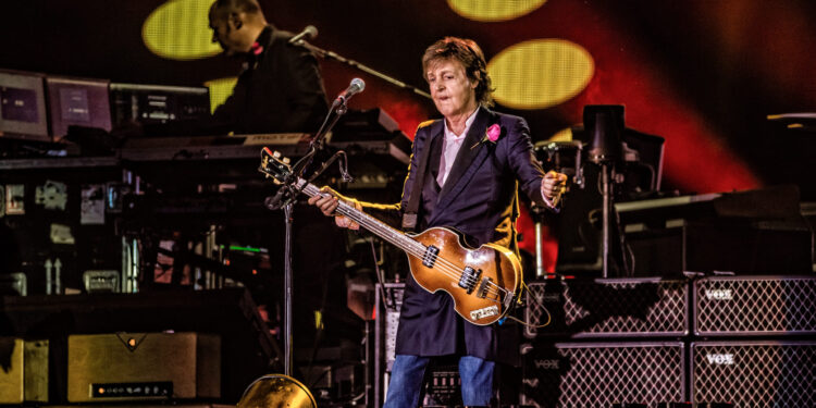 Paul McCartney alcanzó por primera vez una fortuna de mil millones de libras