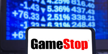 Vendedores en corto de GameStop han perdido mil millones de dólares por el repunte del lunes 13 de mayo