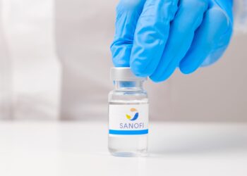 Acciones de Novavax crecen más de 100% tras acuerdo con Sanofi