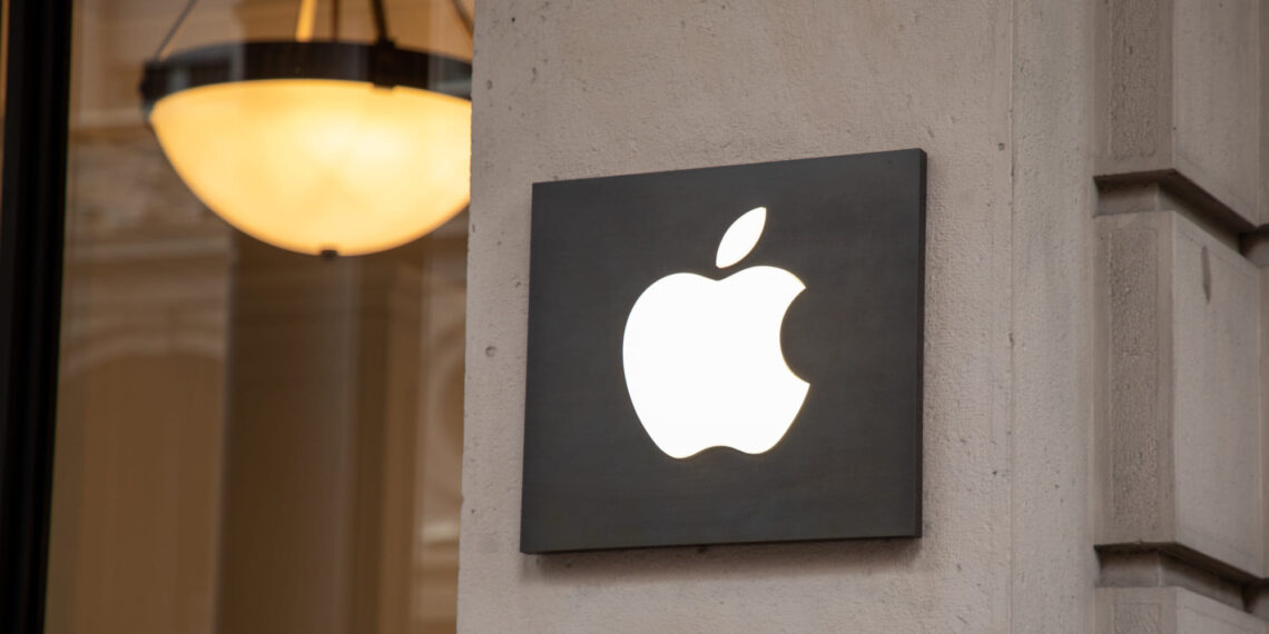 Acciones de Apple tuvieron su mejor día desde 2022