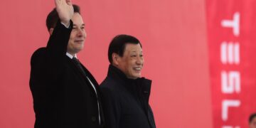 Tesla redujo su personal en 14% durante 2023 y enfrenta desafíos por caída de las ventas y reorganización interna