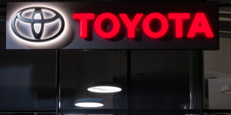 Escándalo de falsificación de datos sacude a Toyota, Mazda y Honda: Acciones cayeron