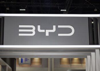 El conglomerado de Buffett continúa reduciendo su participación en BYD