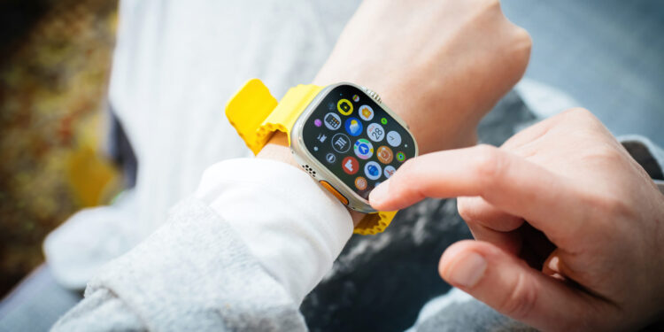 El nuevo reloj inteligente de Apple contará con diseño más delgado y pantalla más grande