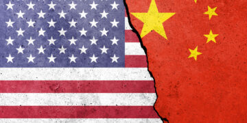 Fabricantes de automóviles chinos superan por primera vez a competidores estadounidenses en ventas