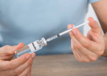 FTC demandará a gigantes de la salud por inflar precios de insulina