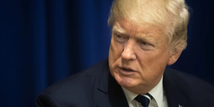 J.D. Vance será la fórmula vicepresidencial de Donald Trump