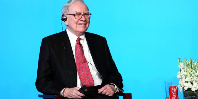 Berkshire Hathaway reduce participación en Bank of America por primera vez en cuatro años