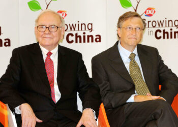 Warren Buffett dona $5,300 millones para obras benéficas