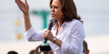 Kamala Harris acepta debatir con Trump y lo acusa de retroceder en la fecha del 10 de septiembre