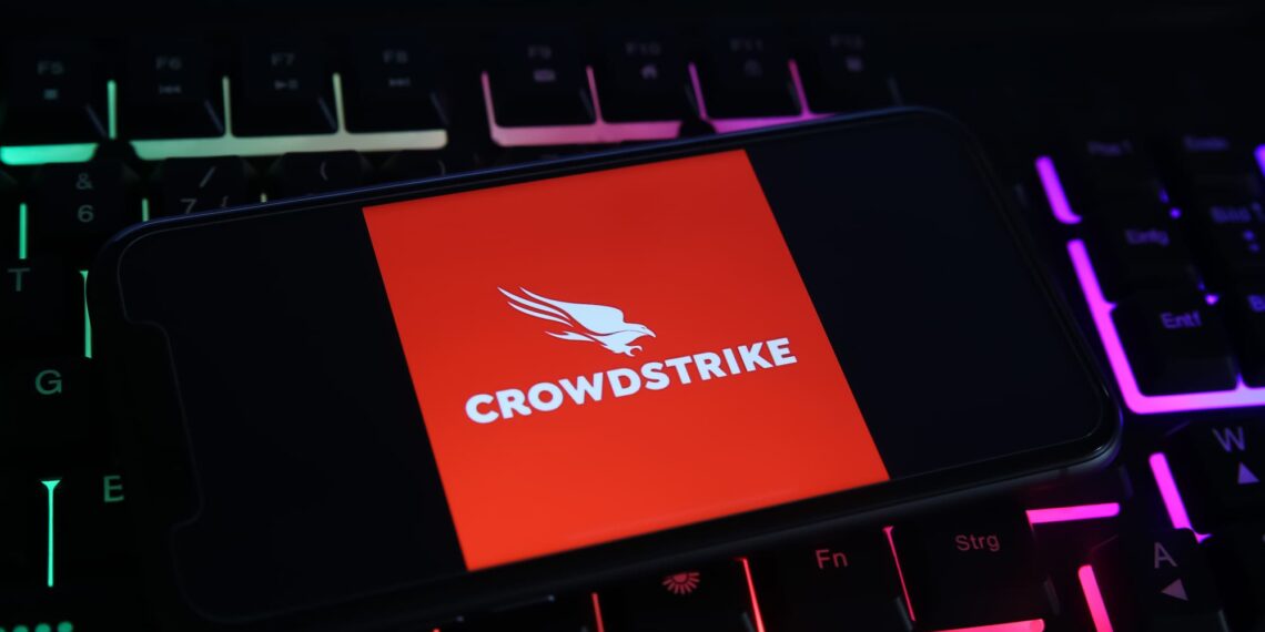 Cómo una falla en actualización de CrowdStrike causó un apagón informático global