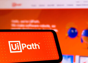 UiPath anuncia recorte del 10% en su fuerza laboral en medio de reestructuración