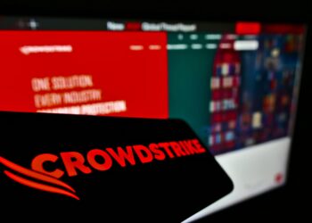Fallo tecnológico global derrumba acciones de CrowdStrike en preapertura
