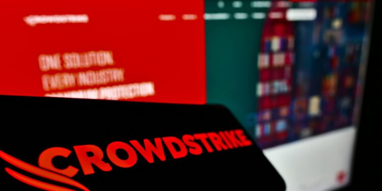 Fallo tecnológico global derrumba acciones de CrowdStrike en preapertura