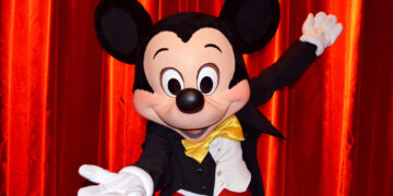 Empleados de Disneyland votan por huelga que sería la primera en 40 años