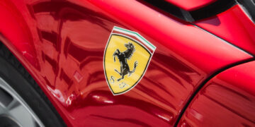 El secreto de Ferrari para mantenerse vigente en el mercado del lujo