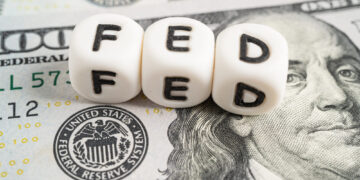 Powell: La FED no esperará inflación del 2% para recortar tasas