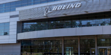 Boeing reporta pérdidas mayores a las esperadas y menores ingresos