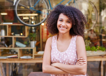 Desempleo crece en junio para las mujeres blancas, afroamericanas e hispanas