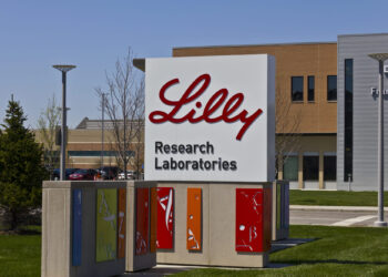 Eli Lilly lanza nuevo fármaco para bajar de peso y a mitad de precio