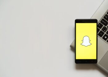 Las acciones de Snap caen más del 20% por previsiones decepcionantes