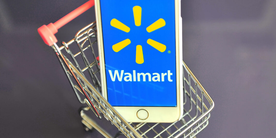 Walmart supera expectativas y mejora pronósticos