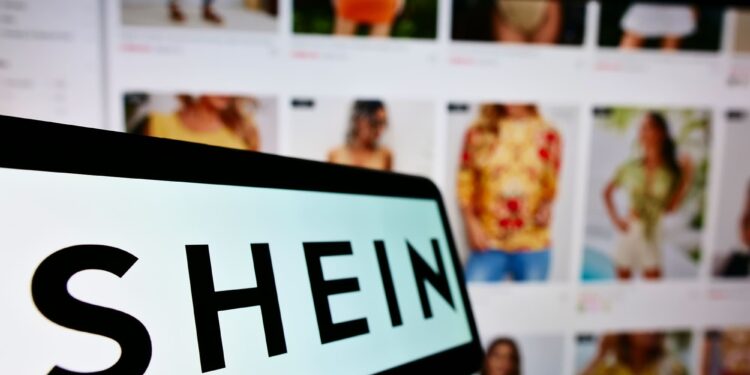 Shein acusa a Temu de copiar diseños y vender productos falsificados