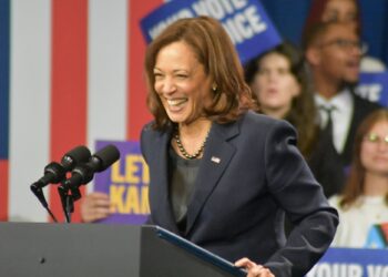 Harris responde a Trump sobre la Reserva Federal y presentará plan económico