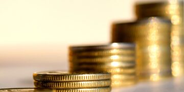 Proyección de aumento salarial en grandes corporaciones será del 3.9% en 2025