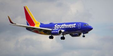 Southwest Airlines eleva previsión de ingresos y autoriza recompra de acciones por $2,500 millones