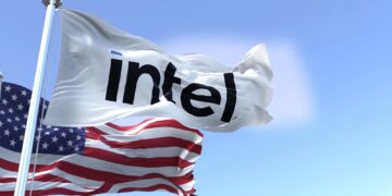Biden otorga a Intel hasta $3,000 millones de dólares bajo la Ley CHIPS