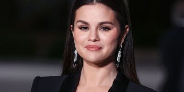 Selena Gomez alcanza el estatus de billionaria
