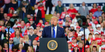 Trump propone prohibir hipotecas para inmigrantes indocumentados