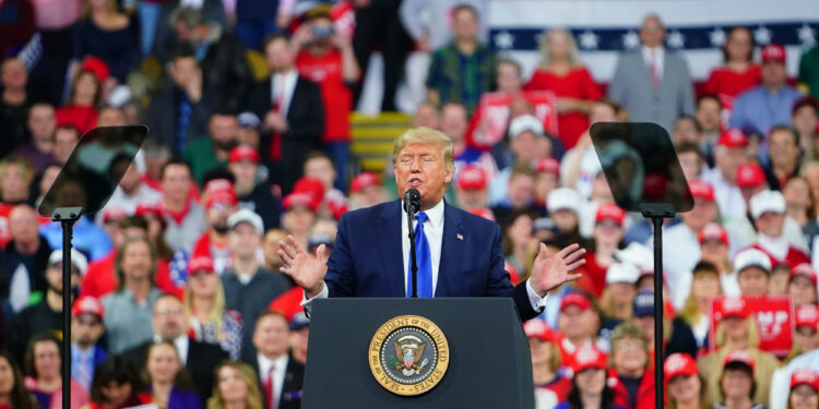 Trump propone prohibir hipotecas para inmigrantes indocumentados