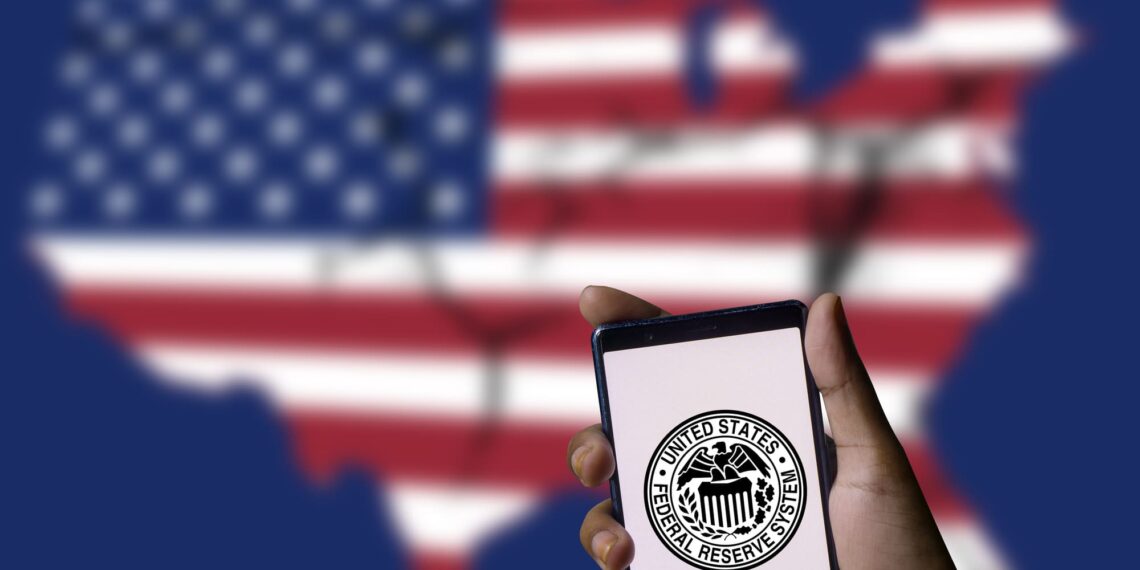 Powell advierte sobre reducciones moderadas en tasas de interés