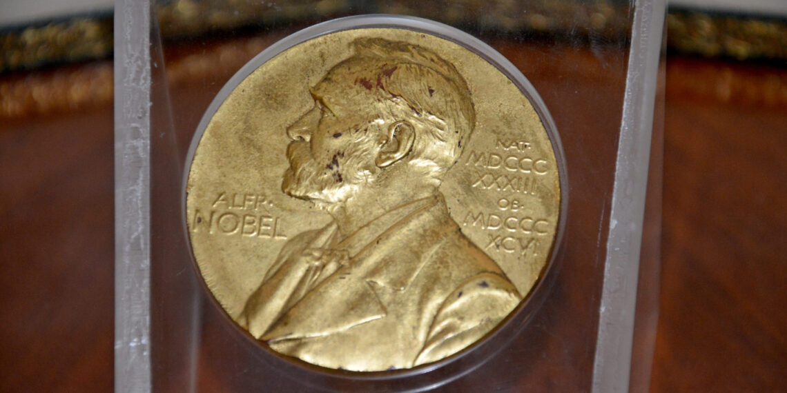 Daron Acemoglu, Simon Johnson y James Robinson ganan el premio Nobel de Economía 2024