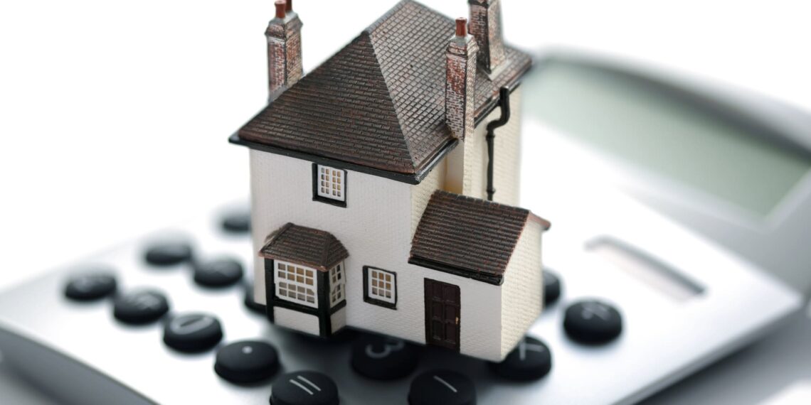 La demanda de hipotecas se detiene mientras suben las tasas de interés antes de las elecciones