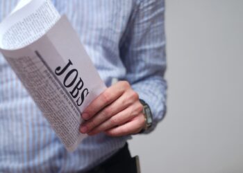 Caen inesperadamente las solicitudes de subsidio por desempleo en EE. UU.
