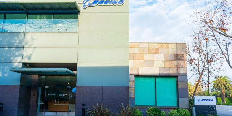 Boeing busca recaudar hasta $25,000 millones de dólares para fortalecer sus finanzas