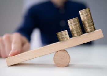 La inflación en EE. UU. se aproxima al objetivo de la FED, pero persisten preocupaciones económicas